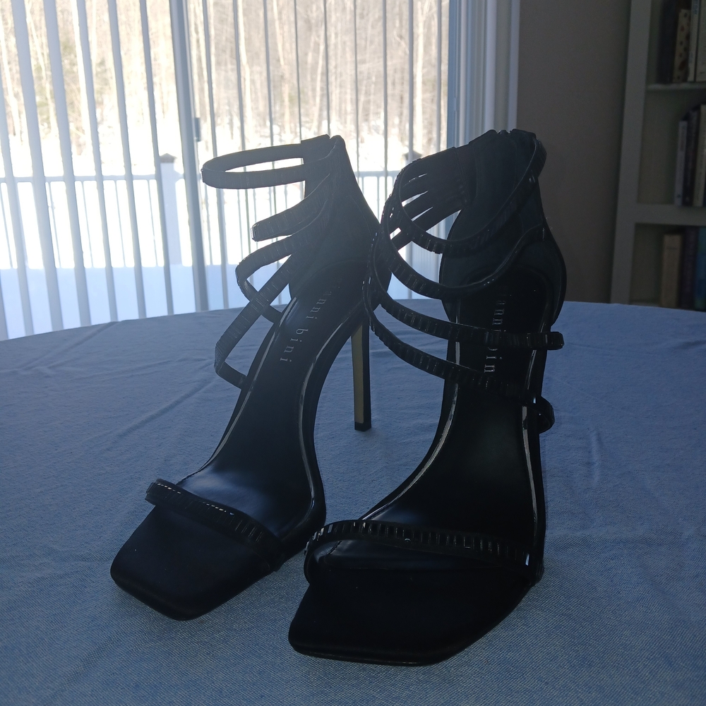 Gianni Bini Black Strappy Heels - Picture 2 of 4